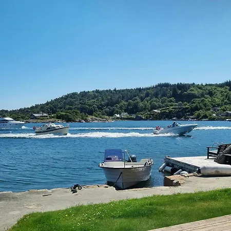 Seaside With Views Of Nordfjorden * ماندال