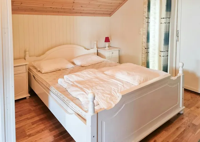 Seaside With Views Of Nordfjorden Mandal