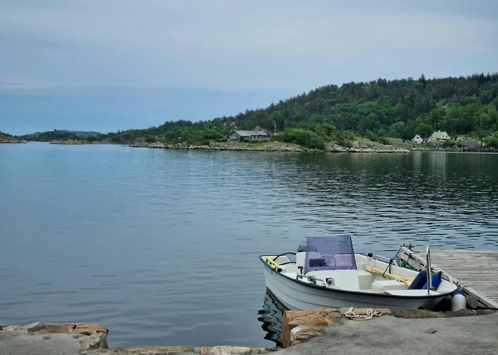 Seaside With Views Of Nordfjorden Mandal
